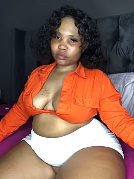 Anaelle24 online show from February 2025 06:11:02 PM