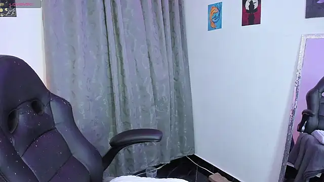 Snapshot of indra_cam chatting on June 2026 05:09:02 AM indra cam online show from June 2026 05:09:02 AM