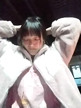 Snapshot of lytamye chatting on March 2025 11:03:01 AM lytamye online show from March 2025 11:03:01 AM