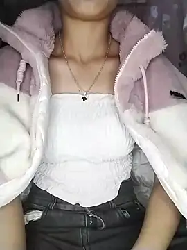 Snapshot of lytamye chatting on March 2025 09:07:02 AM lytamye online show from March 2025 09:07:02 AM