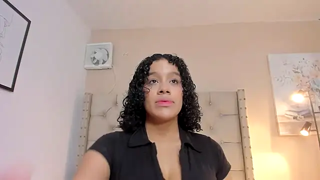 Snapshot of vanesasexyhot21 chatting on October 2025 02:42:02 AM vanesasexyhot21 online show from October 2025 02:42:02 AM