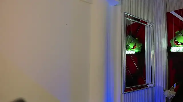 SusanCouper online show from October 2025 10:36:01 PM