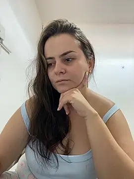 Im Amelia online show from September 2025 03:34:01 PM