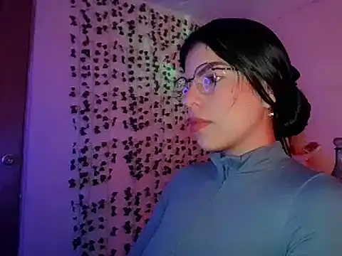 Snapshot of Adararose1 chatting on December 2024 04:05:02 PM Adararose1 online show from December 2024 04:05:02 PM