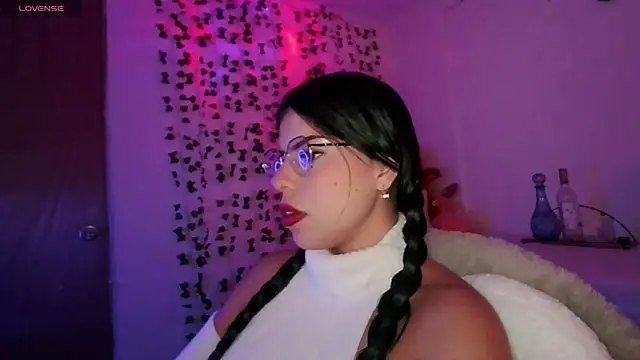 Snapshot of Adararose1 chatting on September 2025 06:07:01 PM Adararose1 online show from September 2025 06:07:01 PM