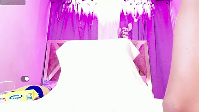 Snapshot of Doll_IvannaTs chatting on May 2026 09:27:02 AM Doll IvannaTs online show from May 2026 09:27:02 AM