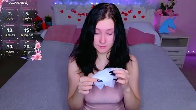 SarahStanley online show from March 2026 06:04:02 PM