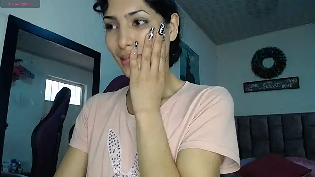 Lanna hott  online show from March 2026 04:14:01 PM