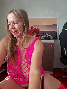 Supertitten95DD online show from September 2025 08:16:01 AM