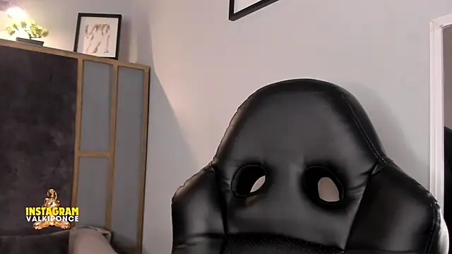 Valkiria ponce online show from February 2025 05:07:02 PM