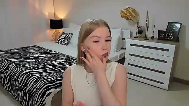 shy  lady online show from March 2025 06:18:01 PM