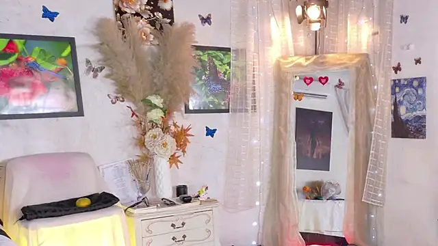 Kyara Queen online show from November 2025 05:30:01 PM