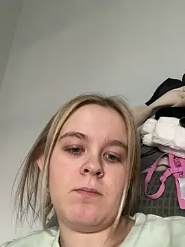 Snapshot of princess_blondex chatting on February 2025 04:32:01 PM princess blondex online show from February 2025 04:32:01 PM