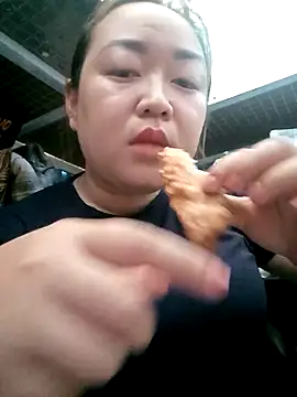 VyOanh2K online show from February 2026 07:51:02 AM