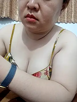 Snapshot of VyOanh2K chatting on May 2026 03:53:02 PM VyOanh2K online show from May 2026 03:53:02 PM