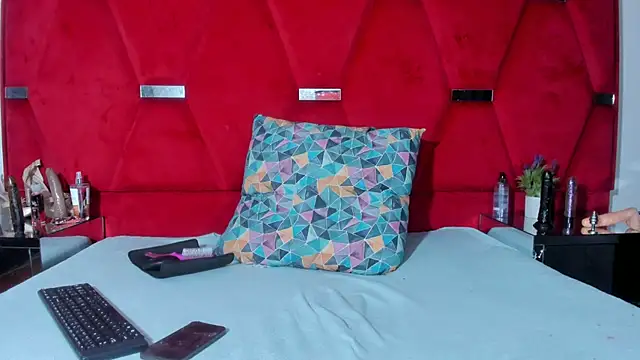 Snapshot of Aura_love69 chatting on February 2026 06:22:01 AM Aura love69 online show from February 2026 06:22:01 AM