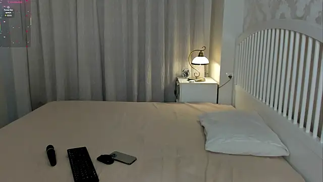 Eva  Lewis online show from March 2026 03:32:01 AM