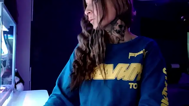 Snapshot of InesGold chatting on January 2025 08:14:02 AM InesGold online show from January 2025 08:14:02 AM