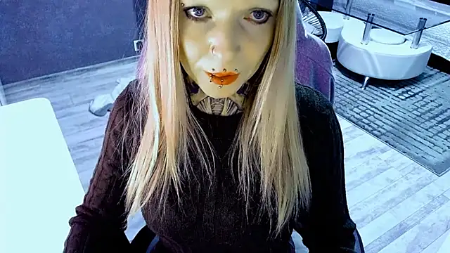 InesGold online show from April 2026 06:24:02 PM