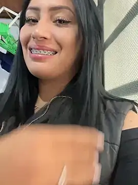 Sara luna  online show from June 2026 04:52:02 PM