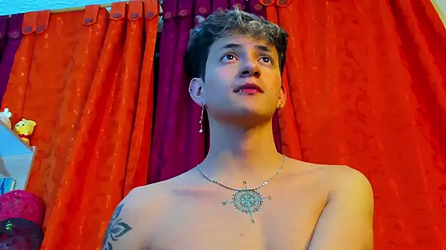 GabyThoms online show from March 2025 08:04:01 PM