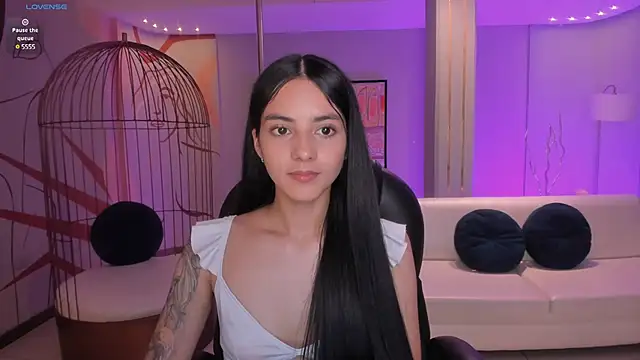 Snapshot of HannahJamesX chatting on January 2025 08:37:02 PM HannahJamesX online show from January 2025 08:37:02 PM