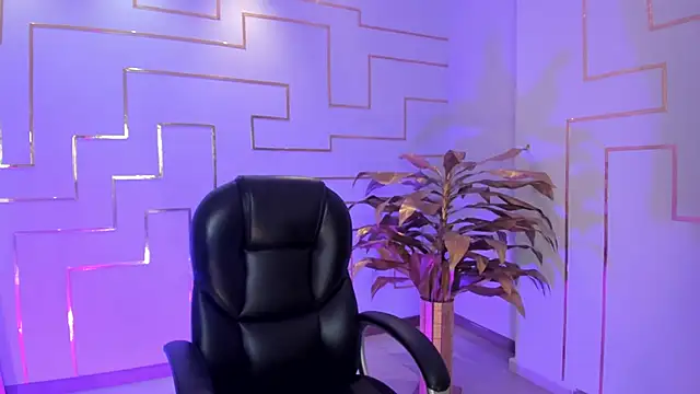 Snapshot of HannahJamesX chatting on September 2025 05:57:02 PM HannahJamesX online show from September 2025 05:57:02 PM