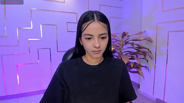 Snapshot of HannahJamesX chatting on September 2025 05:57:02 PM HannahJamesX online show from September 2025 05:57:02 PM