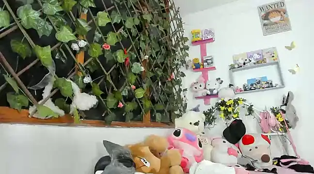 LunaDeCristall online show from January 2025 05:43:01 AM