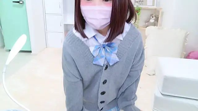 Snapshot of x-naru-x chatting on December 2024 04:59:02 PM x-naru-x online show from December 2024 04:59:02 PM