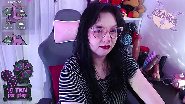 LiloMoon69 online show from November 2025 01:22:02 PM