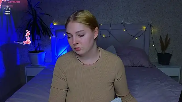 Catherine River online show from March 2026 03:59:01 PM