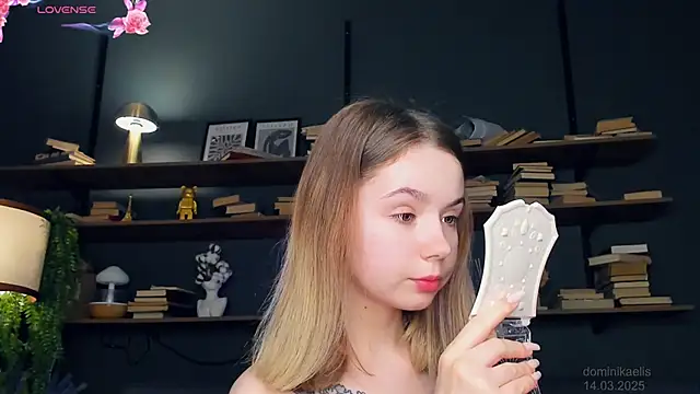 DominikaElis online show from March 2025 07:44:02 PM