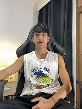Snapshot of _CamiloBass chatting on May 2026 07:09:01 PM CamiloBass online show from May 2026 07:09:01 PM