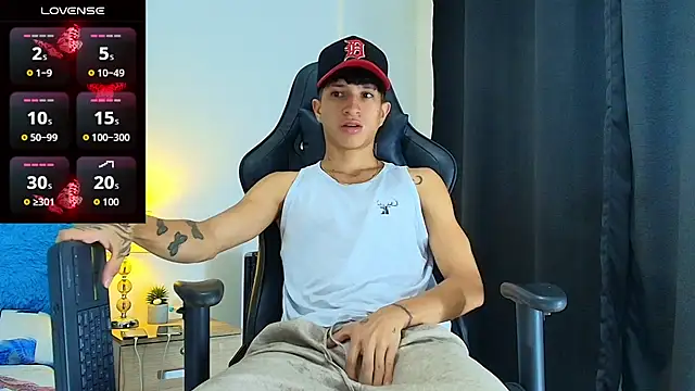Snapshot of _CamiloBass chatting on July 2026 01:03:01 AM CamiloBass online show from July 2026 01:03:01 AM