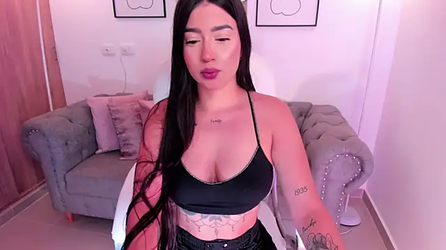 amelie jhons online show from March 2026 01:12:01 AM