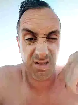 Snapshot of HELL_FIRE chatting on January 2025 09:26:02 PM HELL FIRE online show from January 2025 09:26:02 PM