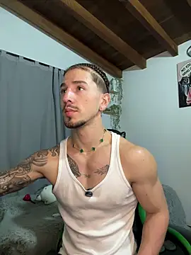 Valentino Xander online show from February 2026 03:47:01 AM