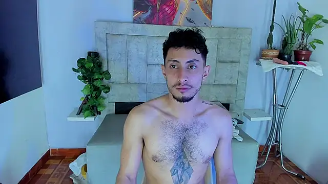 Piggy Eddy online show from October 2025 08:11:02 PM