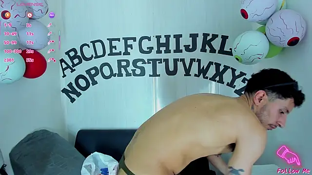 Piggy Eddy online show from October 2025 08:42:01 PM