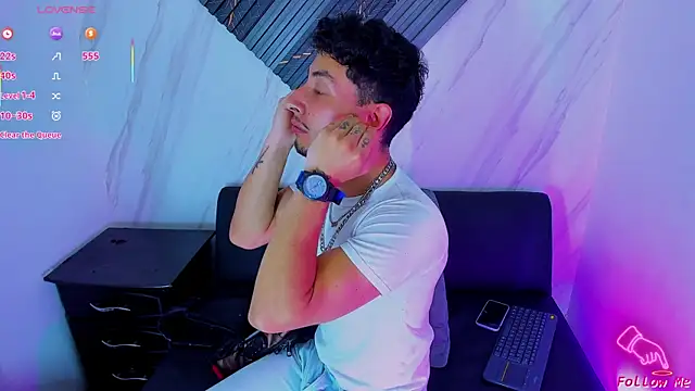 Piggy Eddy online show from December 2025 08:59:02 PM