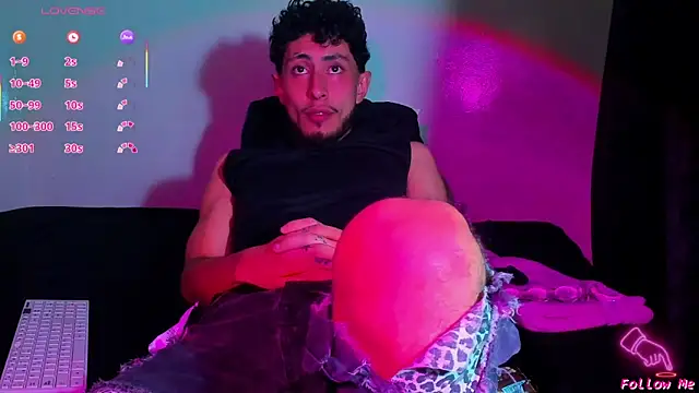 Piggy Eddy online show from February 2026 04:32:01 AM