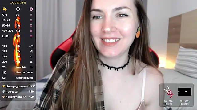 Snapshot of Naughty_Annn chatting on May 2026 04:07:02 AM Naughty Annn online show from May 2026 04:07:02 AM