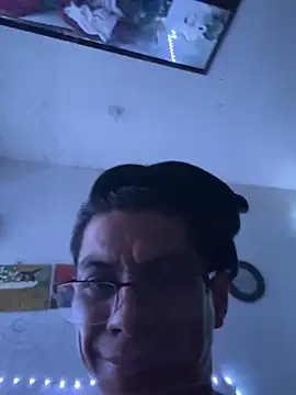 Snapshot of latino1986 chatting on January 2025 12:59:01 PM latino1986 online show from January 2025 12:59:01 PM