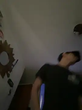 Snapshot of latino1986 chatting on February 2025 01:22:01 AM latino1986 online show from February 2025 01:22:01 AM