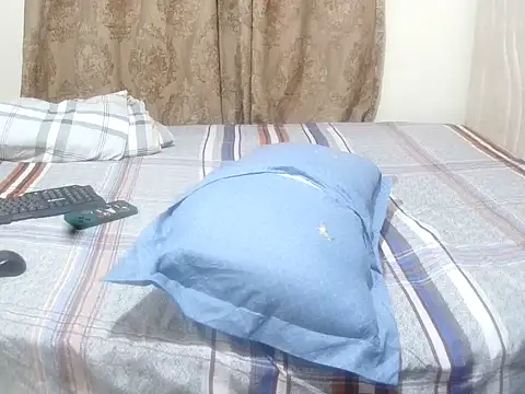 slender sweet online show from October 2025 08:40:01 PM