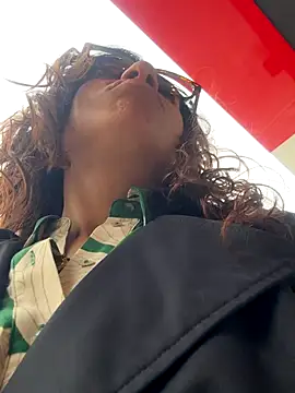 ValeriEvan online show from September 2025 03:11:01 PM