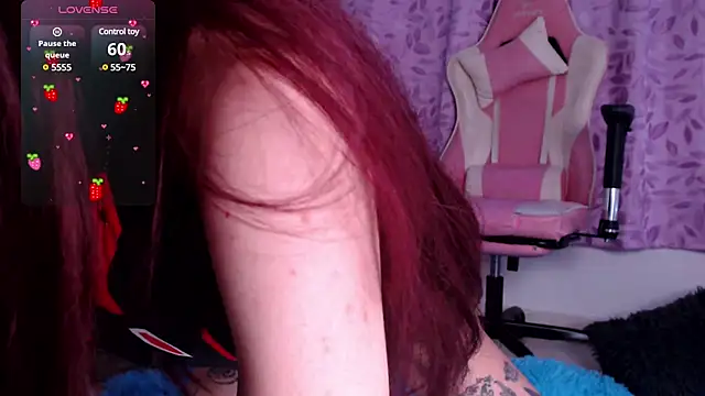 Snapshot of Alicedangerrr chatting on January 2025 12:39:02 AM Alicedangerrr online show from January 2025 12:39:02 AM