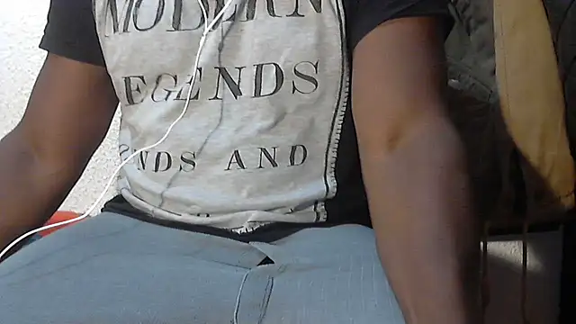 Snapshot of mmoiblack chatting on January 2026 04:33:02 PM mmoiblack online show from January 2026 04:33:02 PM