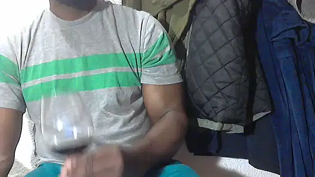 Snapshot of mmoiblack chatting on April 2026 09:43:01 PM mmoiblack online show from April 2026 09:43:01 PM